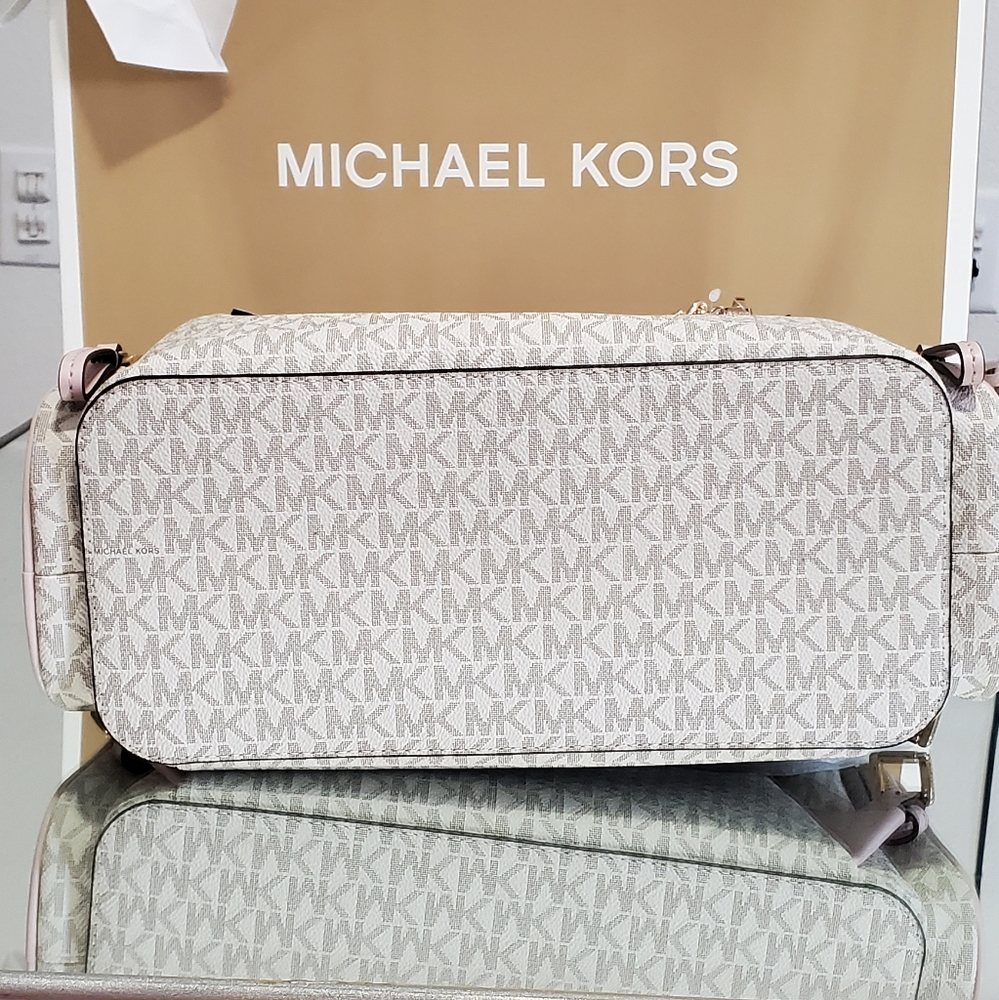 New Michael Kors Large Chain Backpack Vanilla & Pink - Picture 5 of 9